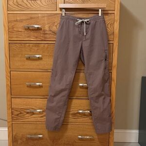 Vuori Women’s Ripstop Pants | Medium | Organic Cotton Stretch